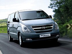 Hyundai Starex. Заказ микроавтобусов с водителем в Краснодаре.  Прокат свадебных машин в Краснодаре